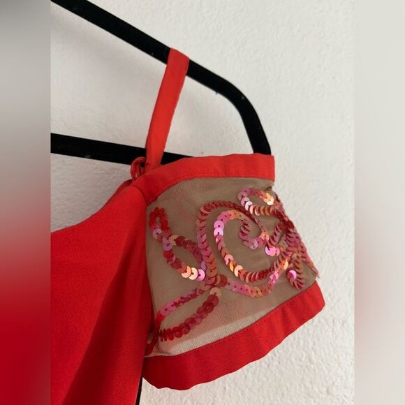 BB Collection off shoulder short sleeve red sequin detail belted dress size S - Picture 5 of 10